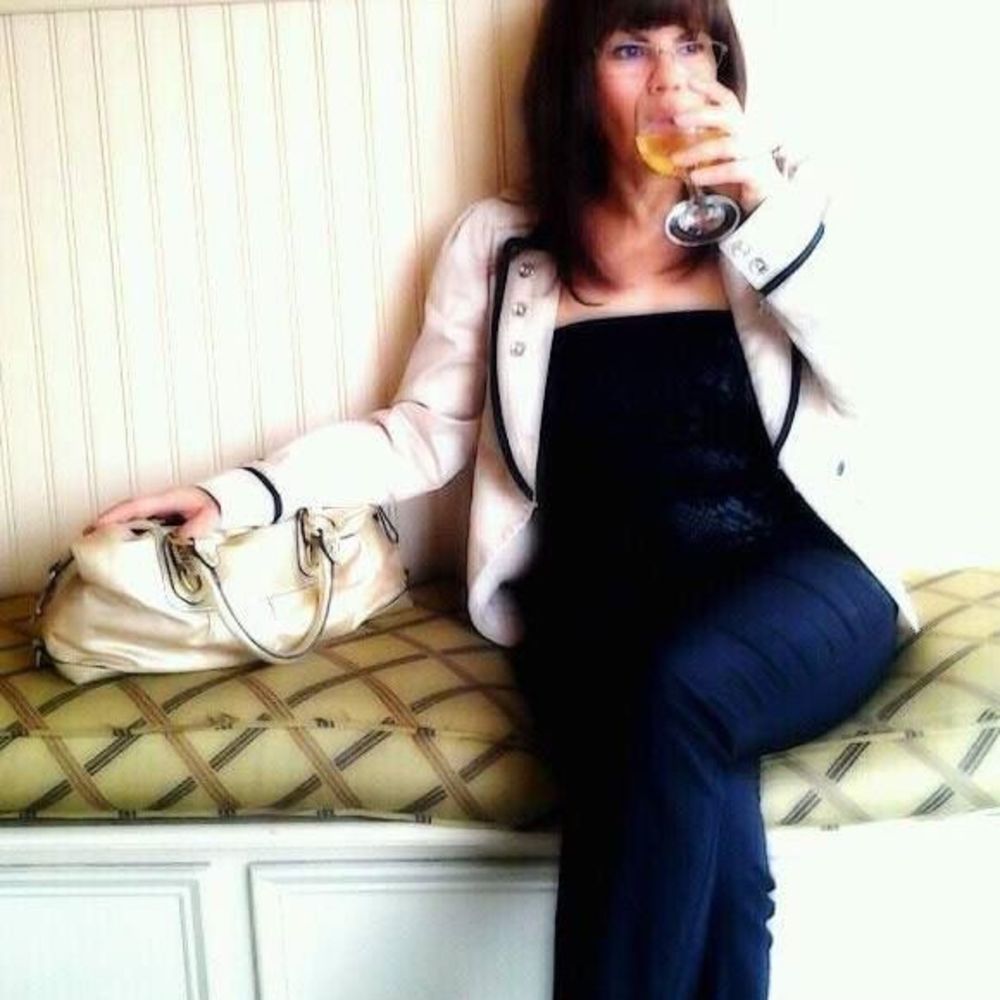 Meet your Posher, Deyanira